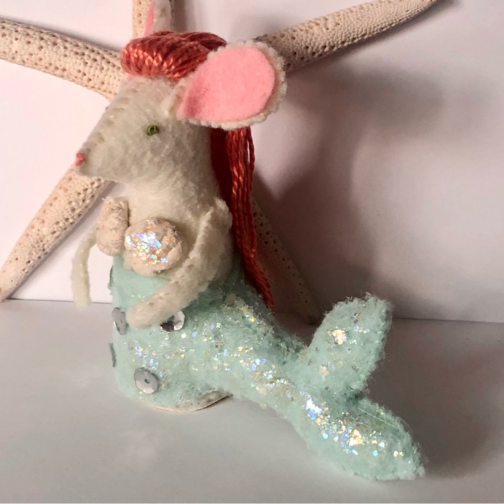 Mermaid Mouse Mermouse! hand-sewn felt fun, minty green tail shells handmade - Picture 4 of 8
